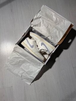 Air Jordan 1 Low Ghost Sail - Velikost 40 - Úplně nové (DS)