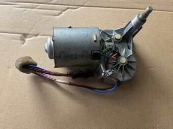 Škoda Favorit-nový motorek zadního stěrače