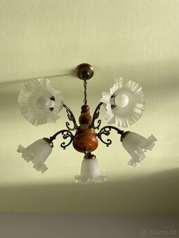 Rustikální pětiramenný lustr - super stav