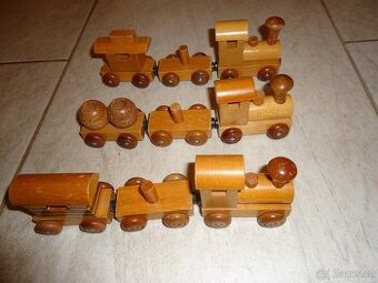 Dřevěný vláček s magnety - 3 soupravy po 3 kusech