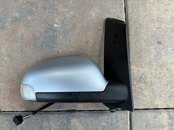 VW Touran pravé el zrcátko