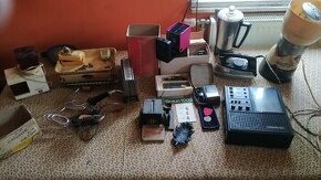 Staré hračky elektro a nábytek