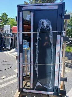 Prodám nové hliníkové dveře .Belgický profil. Aliplast