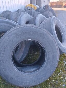 Prodej Kostra- pneu 445/65 R22,5