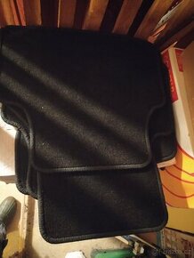 Prodám originalni textilní koberce do Octavia III a Oct IV