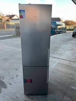 Lednice Siemens A+++ úsporná, má záruky v dobrým stavu