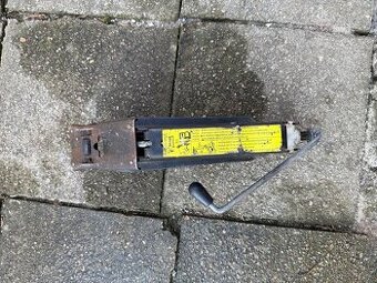 Hever Škoda Octavia II originál zvedák