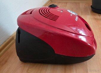 Kvalitní vysavač BOSCH BSG6B111.