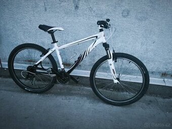 Horské kolo Specialized Myka 17" na 155175cm