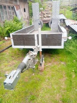 Bržděný vozík za auto