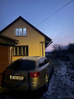 PRODEJ RODINNÉHO DOMU SE 3 BYTOVÝMI