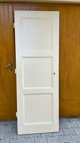 Staré dřevěné dveře 70 cm levé