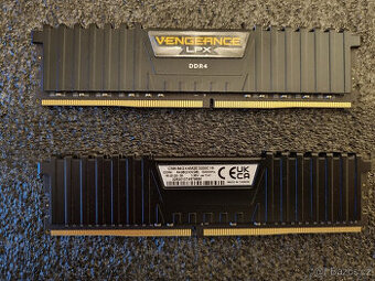 Corsair 64GB KIT DDR4 3200MHz CL16 Vengeance LPX černá