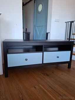 Tv stolek ikea hemnes
