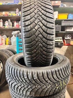 2ks. 225/55 R18 102V zimní pneu Falken