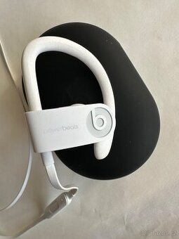 Beats Powerbeats3 wireless bílé