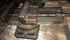 Na prodej velký strojní svěrák 230 mm
