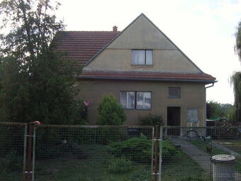Prodám rodinný dům - 1