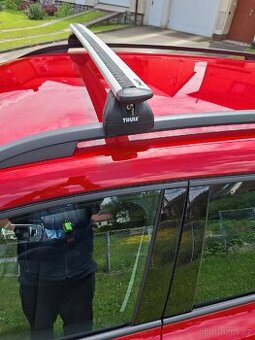 Prodám střešní nosiče Thule WingBar Evo 128cm