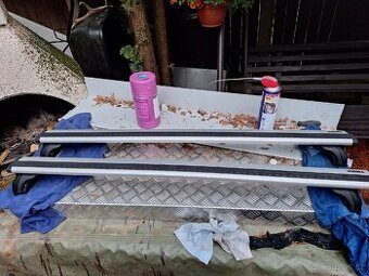 Prodám střešní nosiče Thule WingBar Evo 128cm
