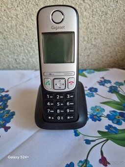 Bezdrátový telefon pro pevnou linku