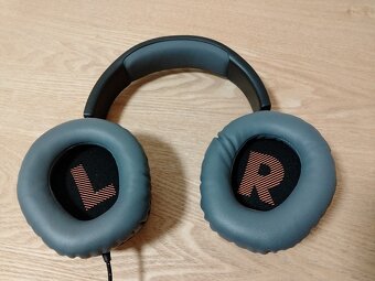 JBL Quantum 100 černá