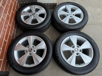 Alu 16" 5x112 škoda VELORUM letní 85% O3, TOP