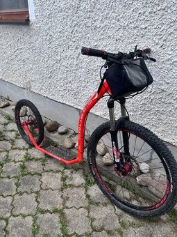 terénní koloběžka Crussis,