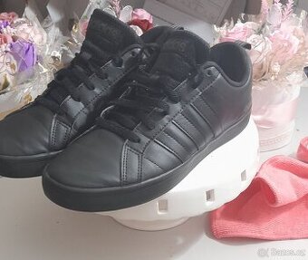 Pánské boty Adidas velikost 42