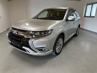 Mitsubishi Outlander 2.4i 4WD PHEV Business Edition