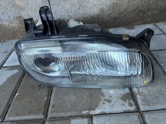 Mazda 323F BA přední světla