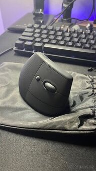 Bezdrátová ergonomická myš Logitech