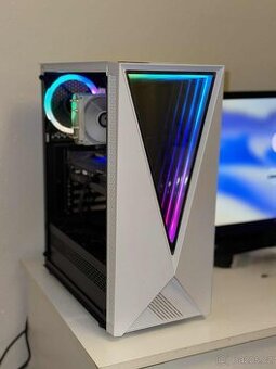 Ryzen 5600g/Radeon RX6600/1TB M2/24G