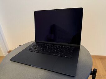 MacBook Air 15" (2025) – M4 / 32 GB RAM / 512 GB SSD – vesm