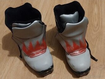 Dětské boty na běžky, vel. 36