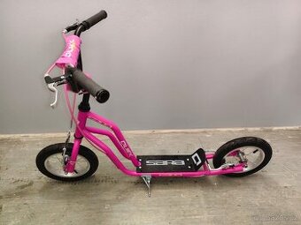Dívčí koloběžka