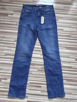 Nové rifle H.I.S. PC 1500 kč