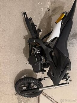 Orion 27 na díly úplně nový ale přišlo to bohužel ne celý