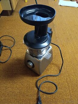 Odšťavňovač SENCOR SSJ 4041BK šnekový