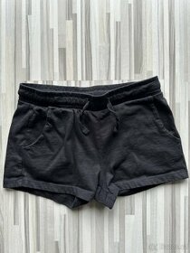 Dívčí kraťasy vel. 152