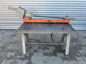 Ruční tabulové nůžky 1000/2,5