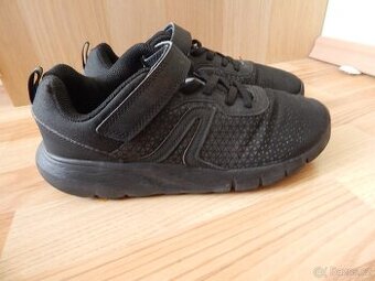 Sportovní boty vel.38