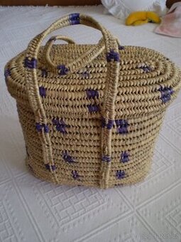 stará lýková taška (košík) s víkem