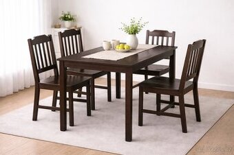 Jídelní sestava z masivu. Káva