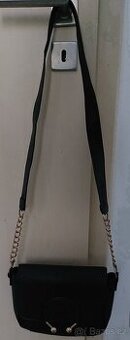 pěkná menší kabelka Primark