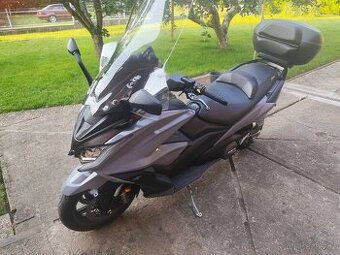 Prodám Kymco AK 550. Cena bez kufru.