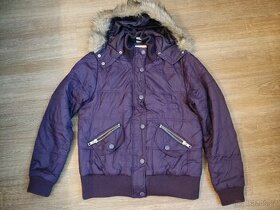 Zimní fialová bunda s kapucí