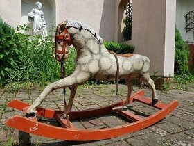 Starý prvorepublikový houpací kůň - 1