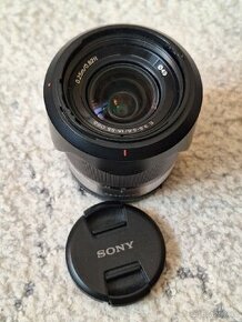 Objektiv Sony 18-55 mm f/3,5-5,6 OSS,