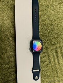 Apple Watch 7 45mm v záruce do 28.7.2024 Datart